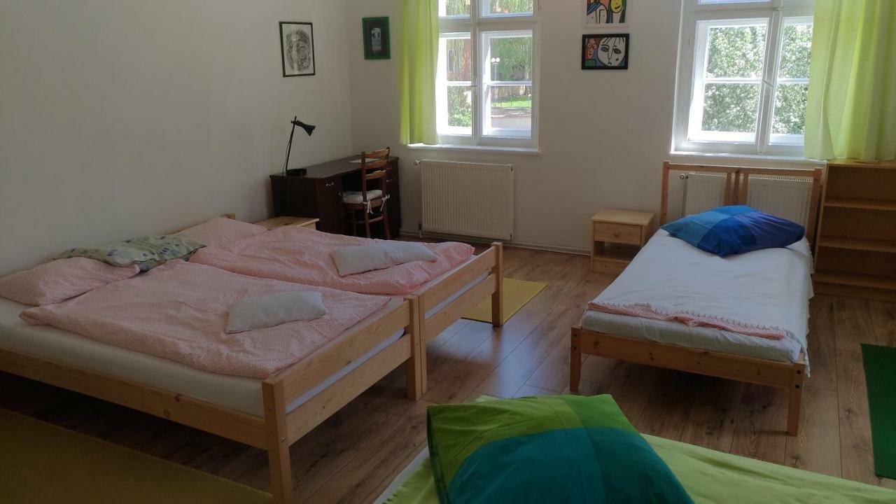 Skromny Apartman V Centru Chebu Exteriör bild
