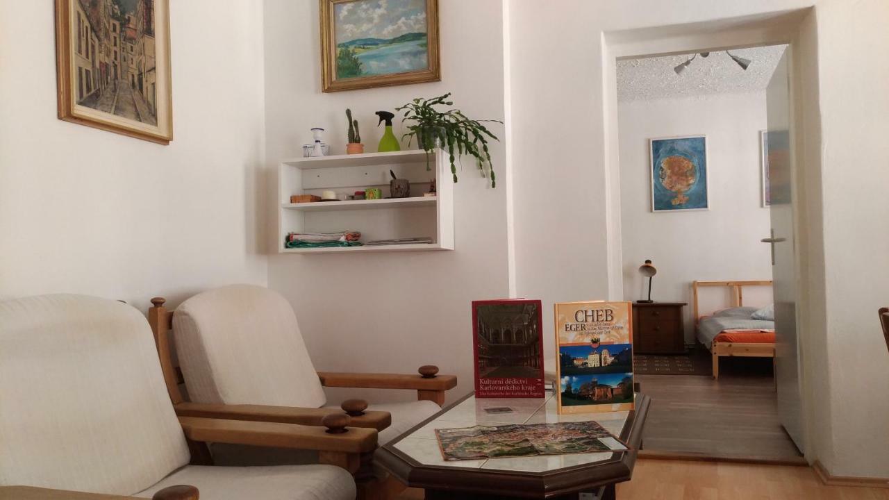 Skromny Apartman V Centru Chebu Exteriör bild